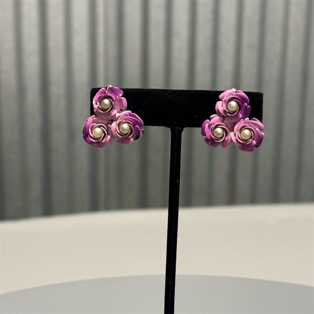 Coro Vintage Pink & Purple Rose Clip-On Earrings with Pearl Centers - Picture 3 of 10
